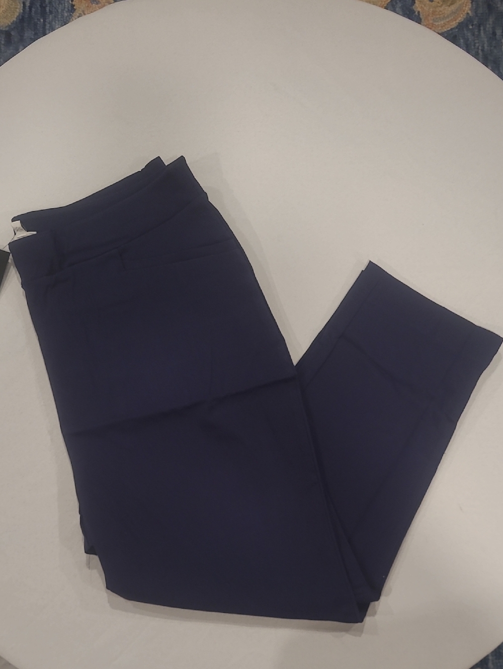 AVENUE Crop Stretch Pants Size 18/20. Navy